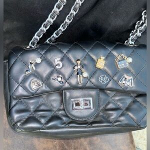 Black Polyurethane charm purse w/ adjustable chain strap
